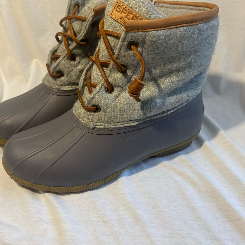 Sperry Women's Saltwater Emboss Wool Boots Duck Rain Snow Size 7.5 WIDE  Gray